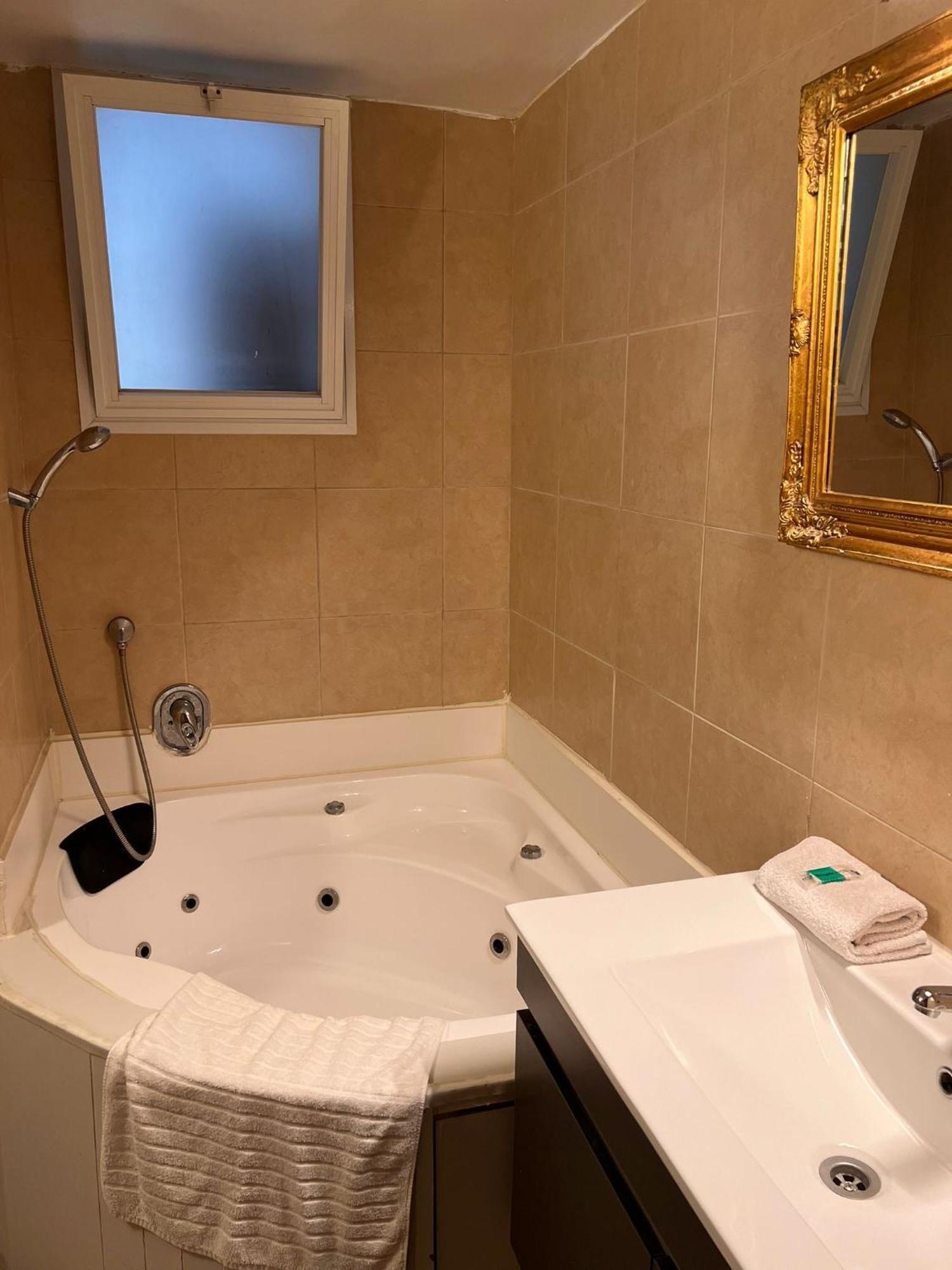 Eden Hotel Хайфа Екстериор снимка